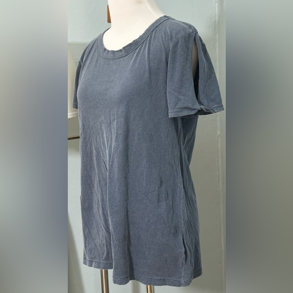 New Urban Outfitters Truly Madly Deeply Navy Blue Cold Shoulder Cut Out Sleeve - Picture 1 of 5